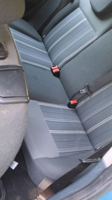 Vând Ford fiesta 6