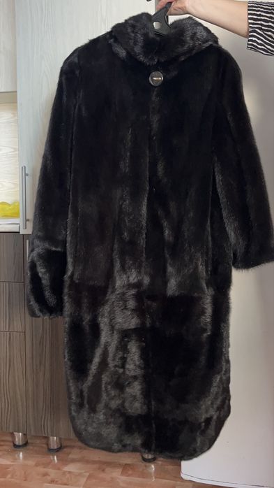 Продам норковую шубу