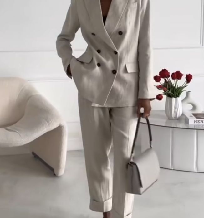 Костюм изо льна