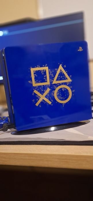 PS4 Slim Days of Play Limited Edition 1TB