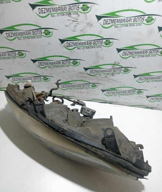 Far dreapta Opel Astra G