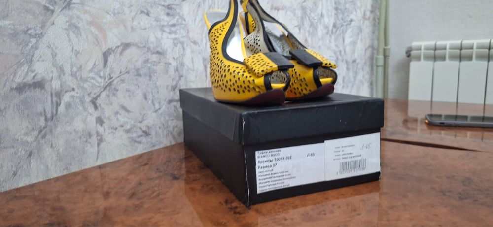 Продам туфли модель Bianco Bucci