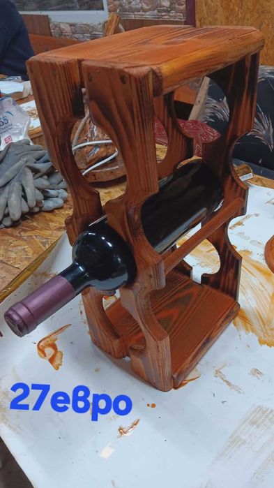 Продавам дървени стойки за вино,декоративни лампи,тоалетки,кладенчета