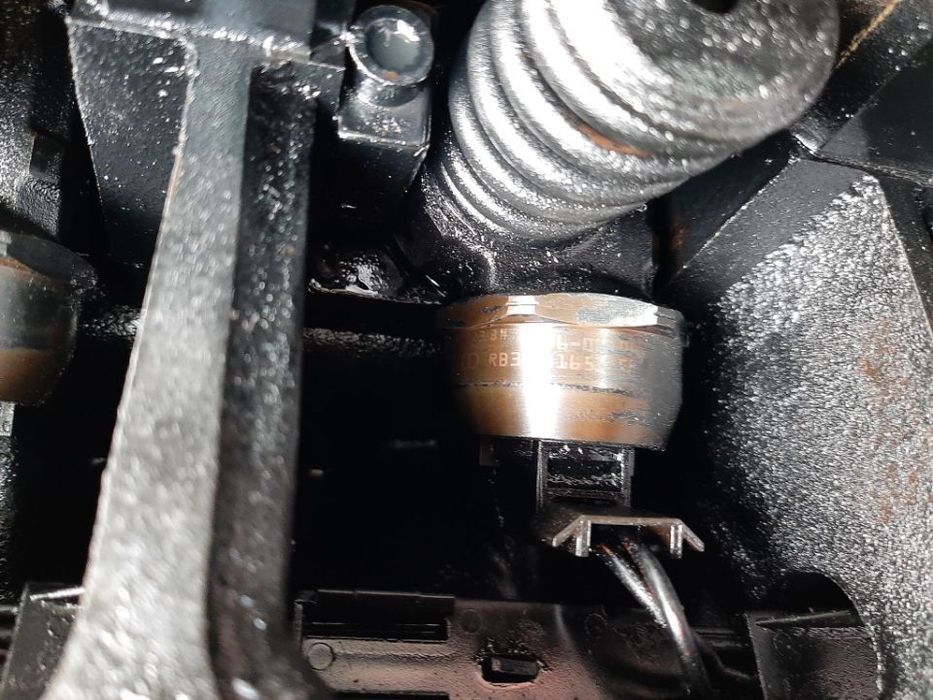 Injector 038130073bn 1.9 tdi  bls  audi a3 8p seat ibiza 6l altea 5p