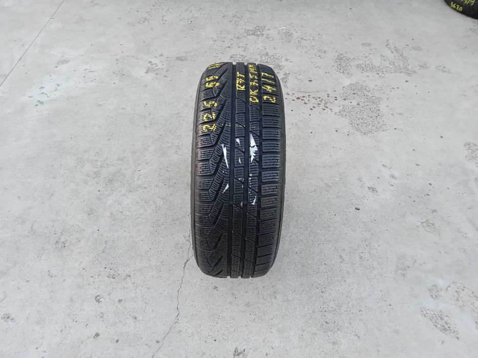 O anvelopa iarna 225 55 17 pirelli sottozero 2 run flat profil 7,5 mm