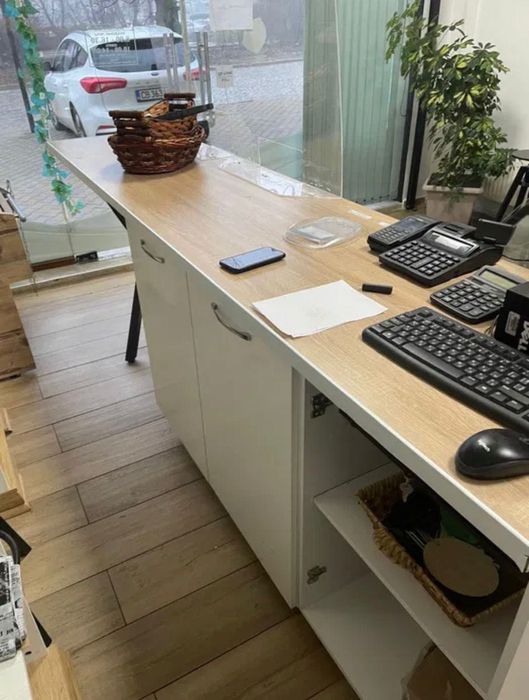 Плот със шкафове 3м