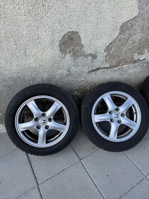 Джанти със зимни гуми Хонда 5х114,3 16/ Honda Accord Continental-Good Year