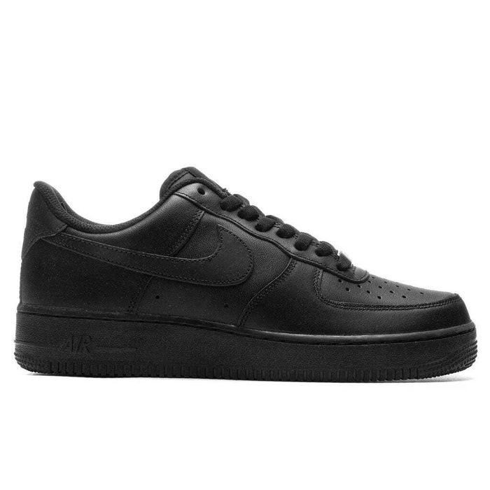 Nike Air Force 1 Triple Black
