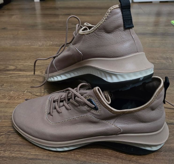 Adidasi Ecco St.360