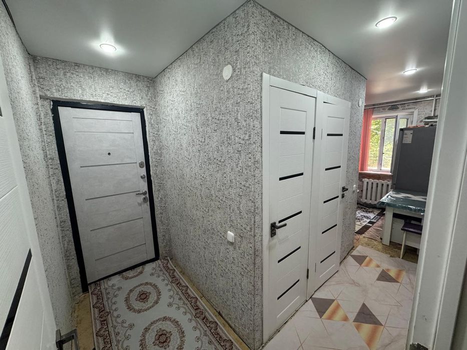 Продам квартиру  2 микр 30 дом 31 кв