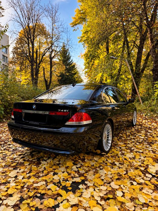 BMW 745i E65 | V8 333 CP