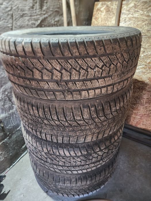 Шины зимние ,состояние хорошие