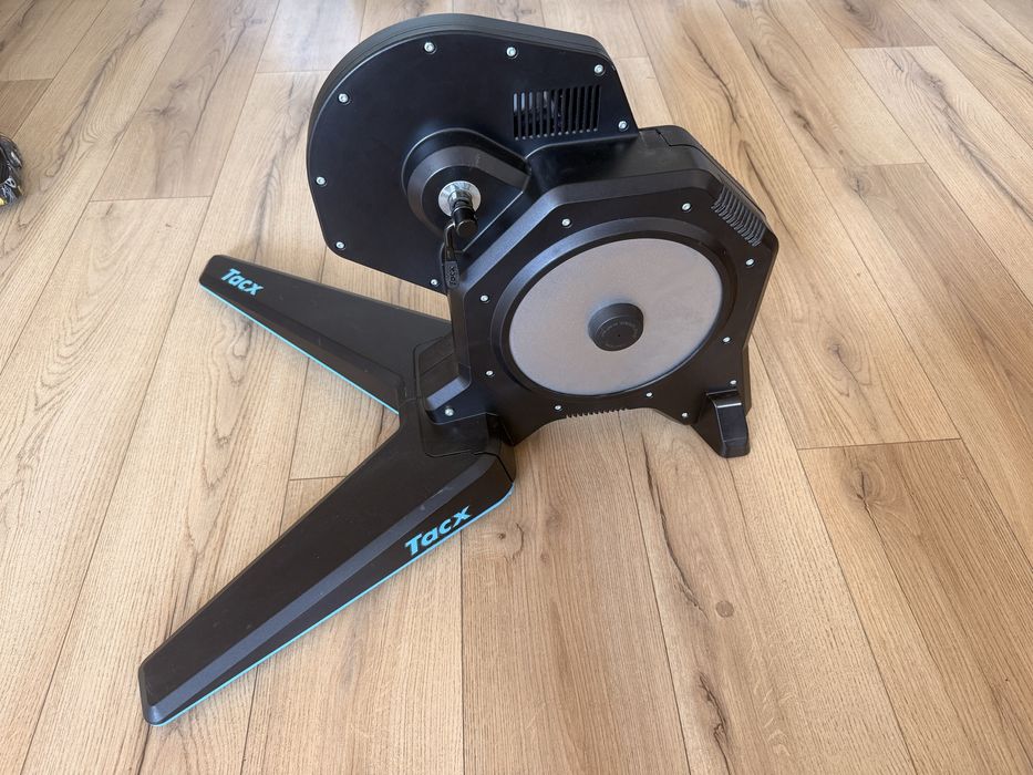 Велотренажор Tacx Flux 2 Smart