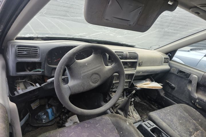 Far stanga Opel Frontera 1999 2.2 DTI MT (116 hp)