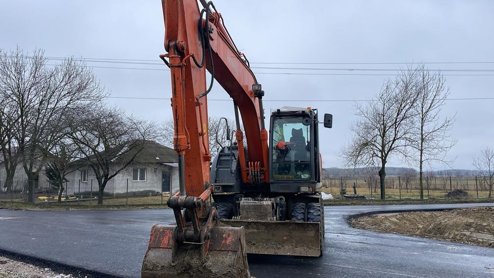 Se vinde Excavator Hitachi ZaXis 170W si Mini-excavator KATO 3,5t