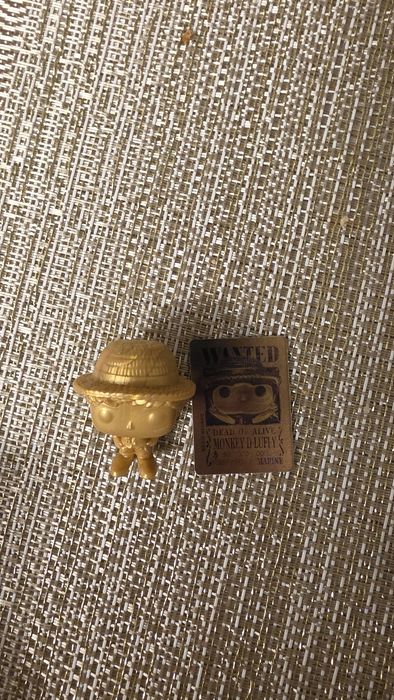 Jucărie Kinder Joy one piece Luffy Gold