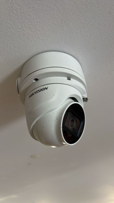 Vand sistem camere supraveghere HikVision + mocrofon