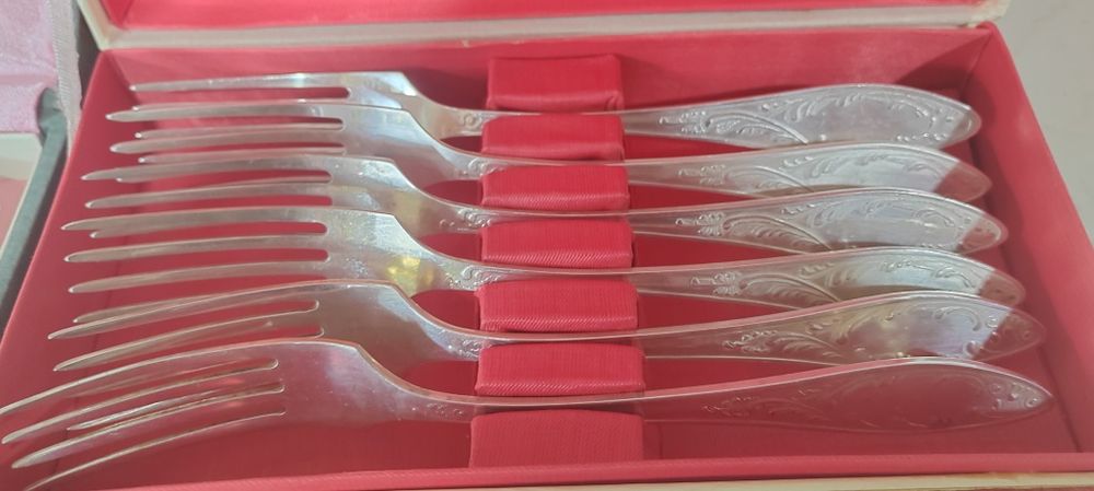 Вилки столовые мельхиоровые