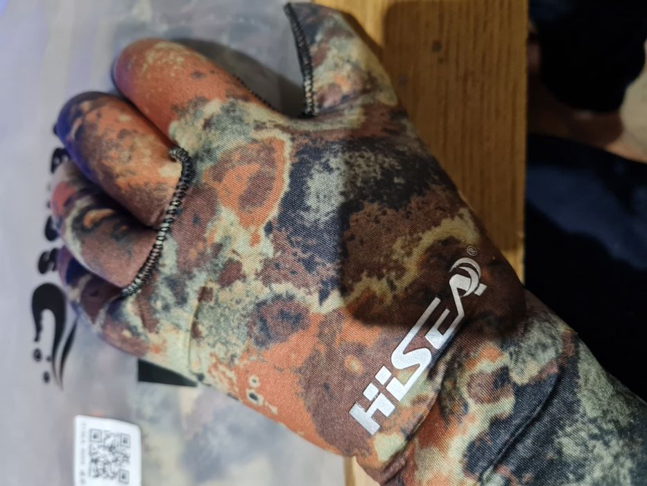 Перчатки для подводной охоты 3мм.