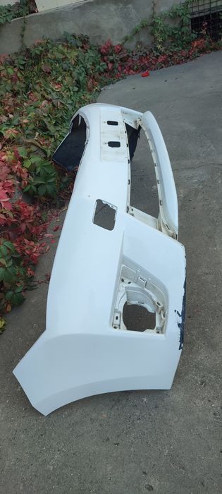 Бампер передний Тойота Королла E180