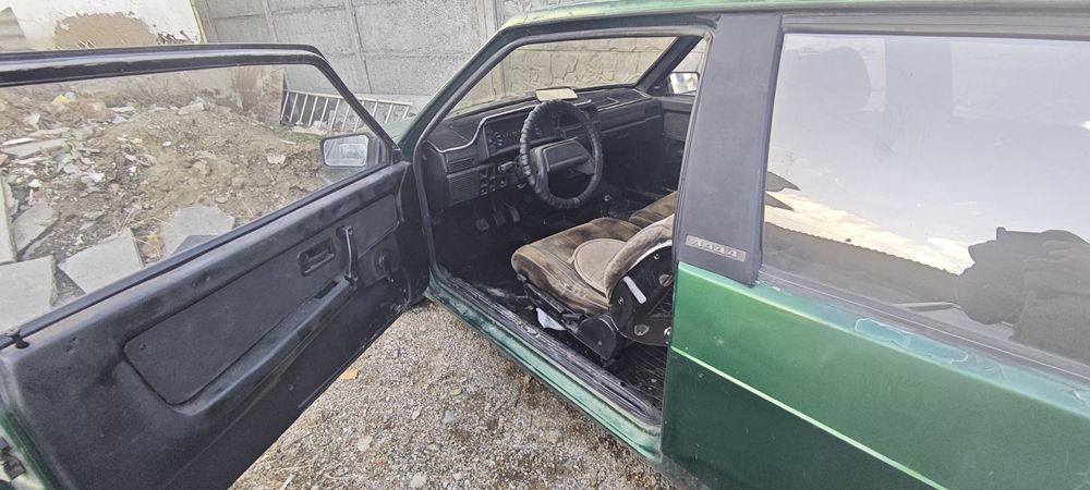 Машина ВАЗ 2108 .