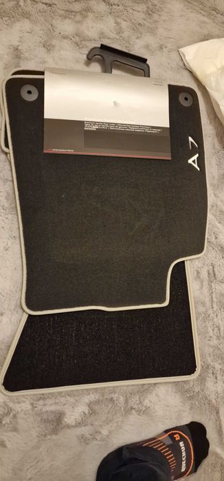 Audi A7 moketni stelki 2010>