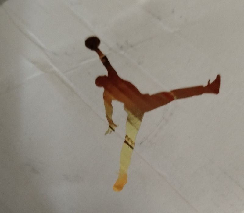 Кроссовки   новые 39р