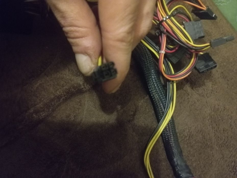 Блок питания на ПК HuntKey 450wat