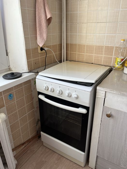 Продам газ плиту