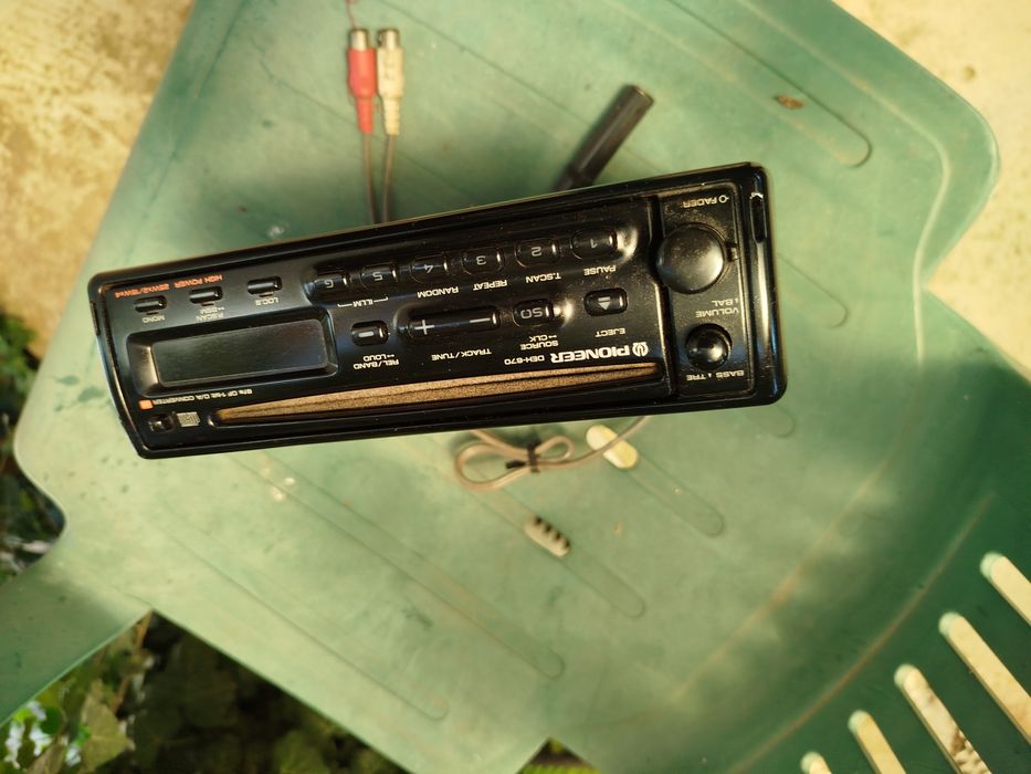 Radio cd  auto .