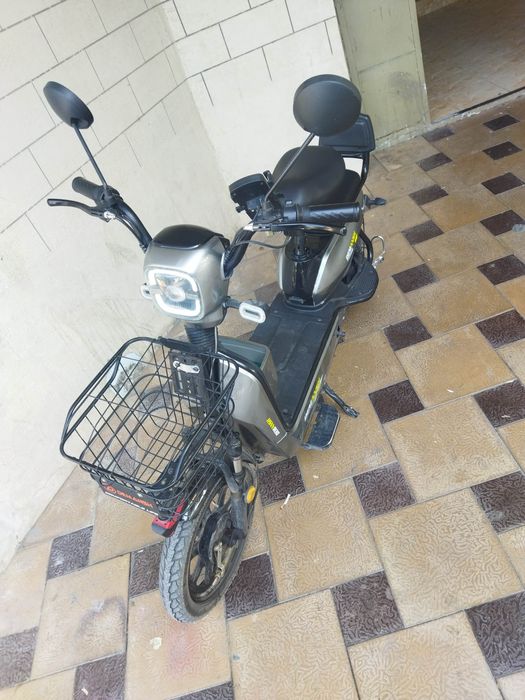 Skutir sotiladi balo'ni razmeri 16