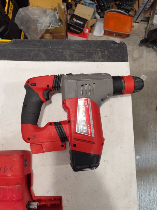Акумулаторен перфоратор Милуоки 4J Milwaukee M18 CHPX прахоуловител