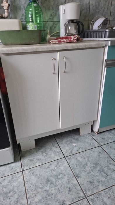 Set mobilă de bucătărie și accesorii