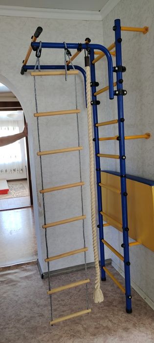 Шведская стенка,б/у