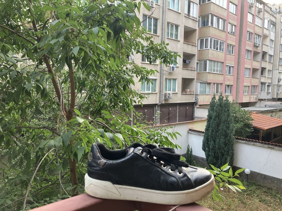 Кецове Guess, 38 номер