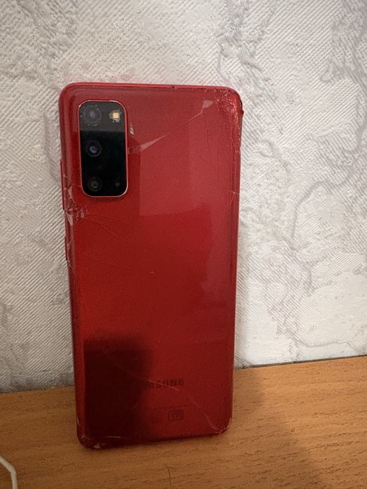 Продам Samsung s20