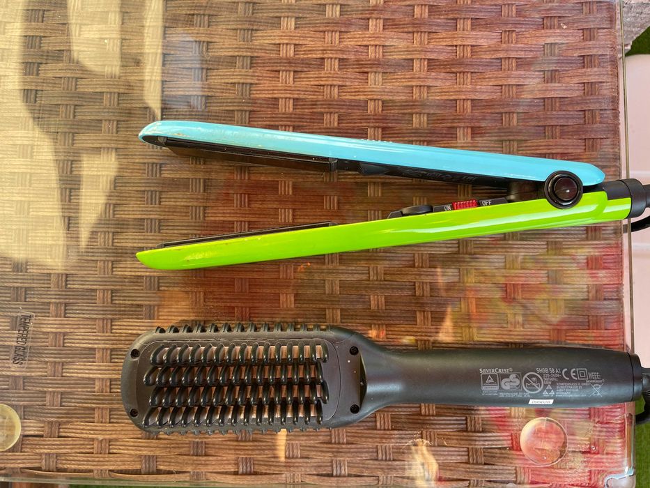 Преса и четка за изправяне на коса