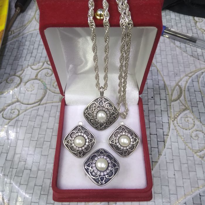 Продам серебро 925 пр,