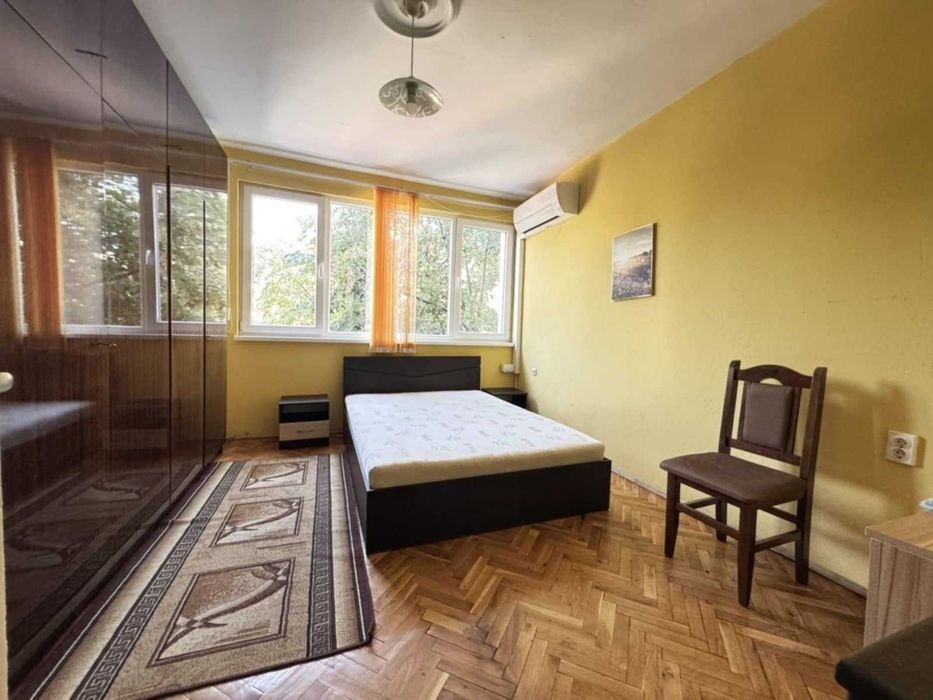 Дава се под наем Тристаен апартамент в Варна, Левски - 110 кв.м за 459 € - Снимка #4