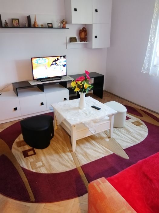 Închiriez apartament doua camere