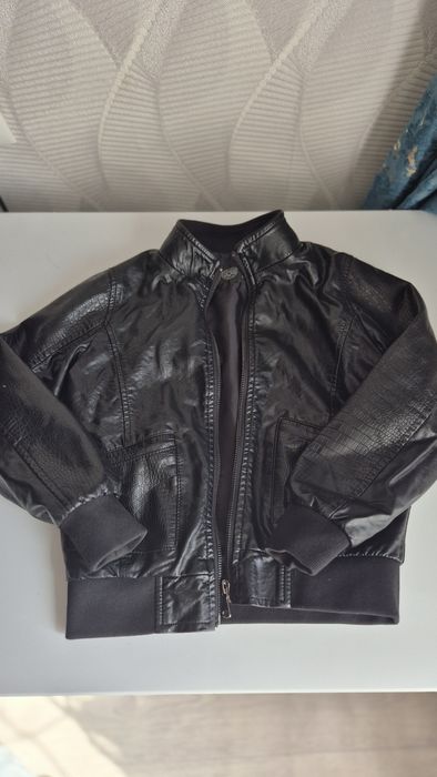 Продам вещи на мальчика 3-5лет