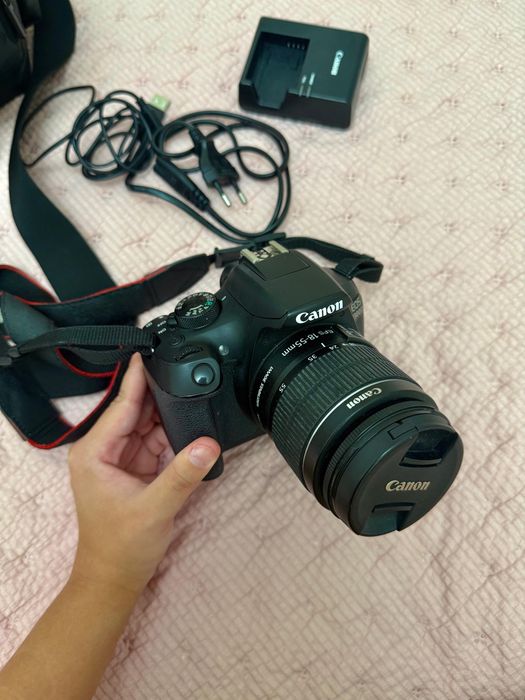 Продам Canon EOS1300D