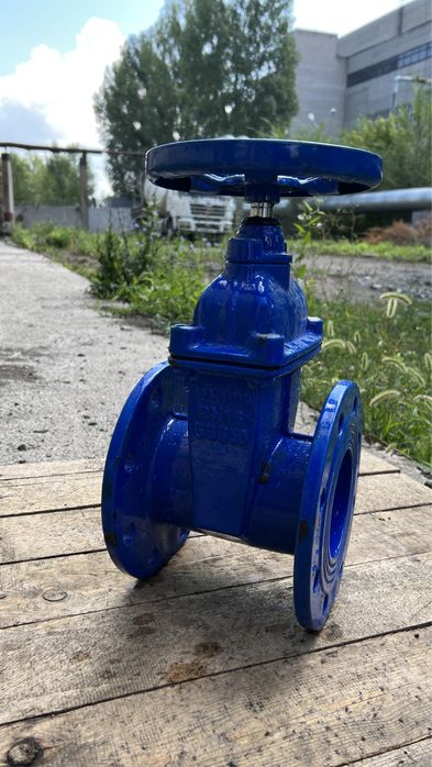 Продам задвижки 150 и 100 диаметра