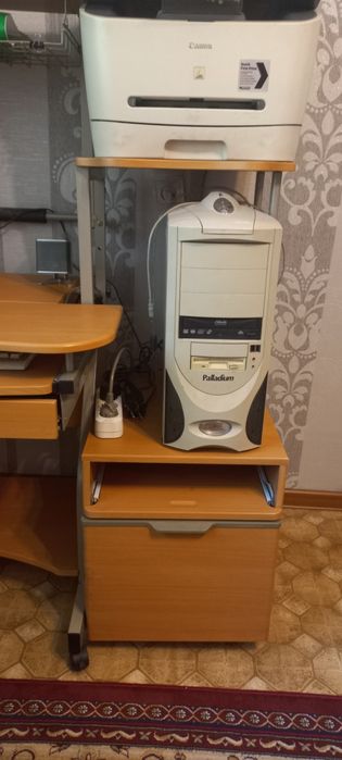 Компьтерный стол