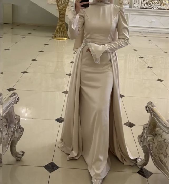 Шикарное вечернее платье