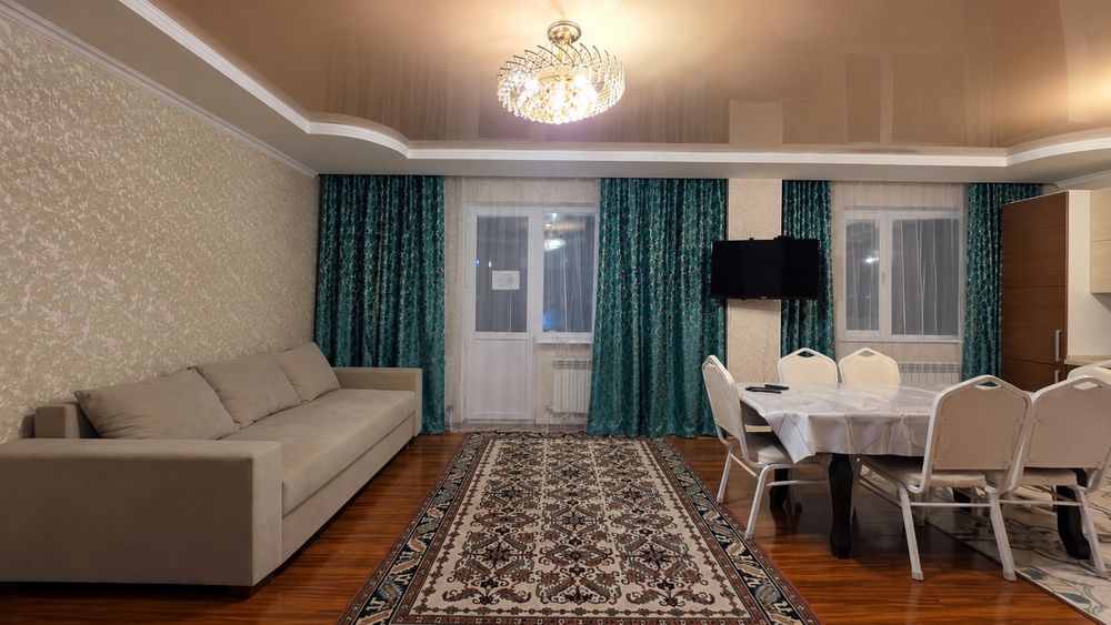 Продам шторы  400×270 и 300×270