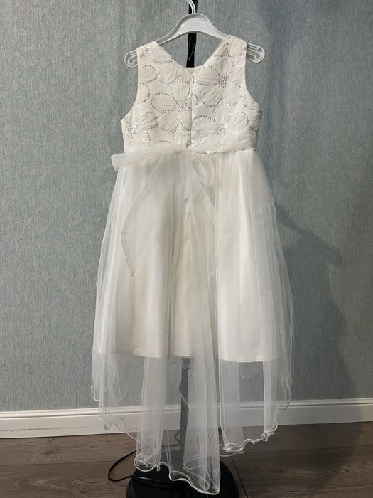 Детское нарядное платье 122