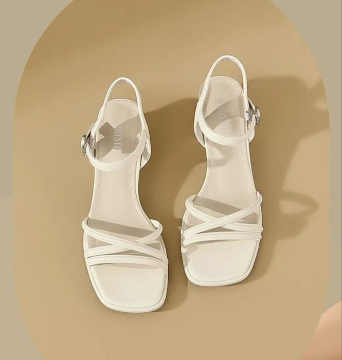 Продаются новые босоножки