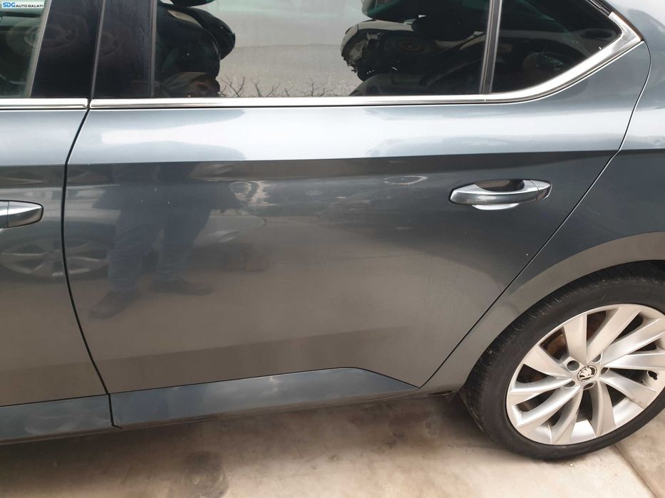 Usa Usi Portiera Portiere Stanga Spate Dezechipata Skoda Superb 3 Berlina Sedan 2015 - 2023 Culoare LZFY [K9418]