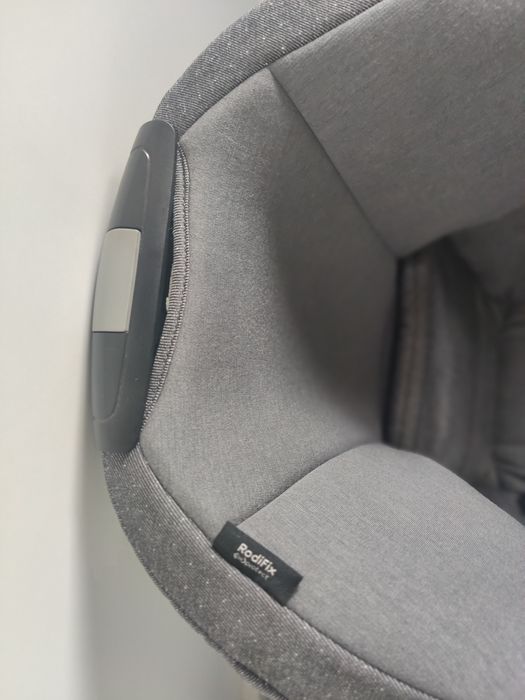 Столче за кола Maxi Cosi, RodiFix AirProtect, 15-36 кг